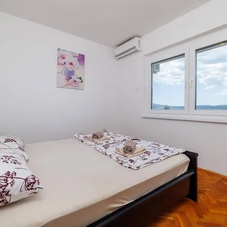 Yasmin I Marina Apartman