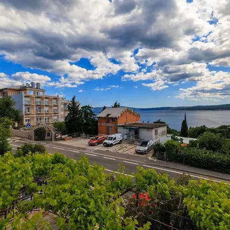 Yasmin I Marina Apartman *